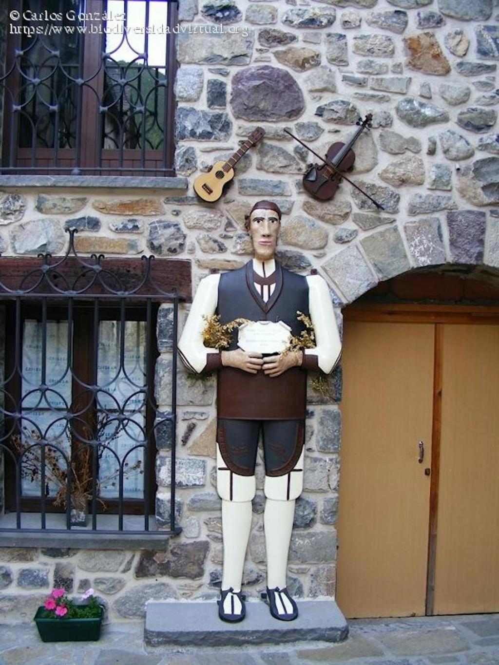 Casa Gigante De Sallent - Exclusiva Y Con Historia Sallent De Gallego Exterior photo